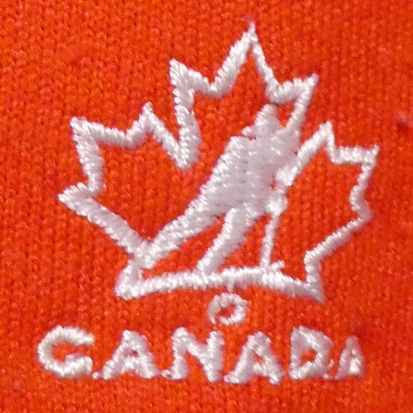 MIGHTY MAC - Canada | 24 months | Red Team Canada Go! Go! Hoodie - Picture 2 of 15